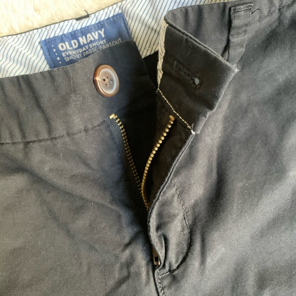 Like new Old Navy shorts - Picture 3 of 7